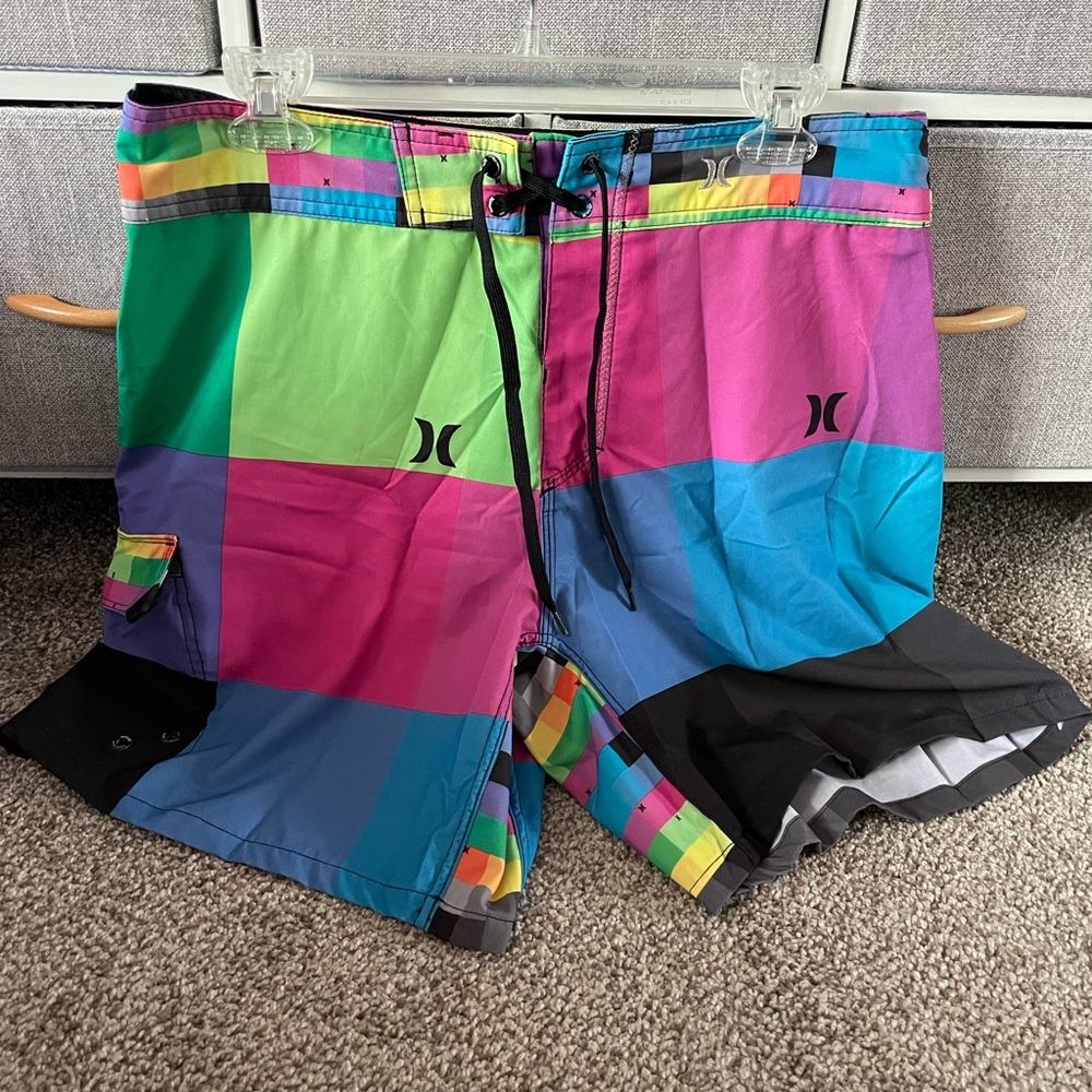 Mens Size 34 Hurley Phantom 7 Inch Board Shorts Multi Colored
